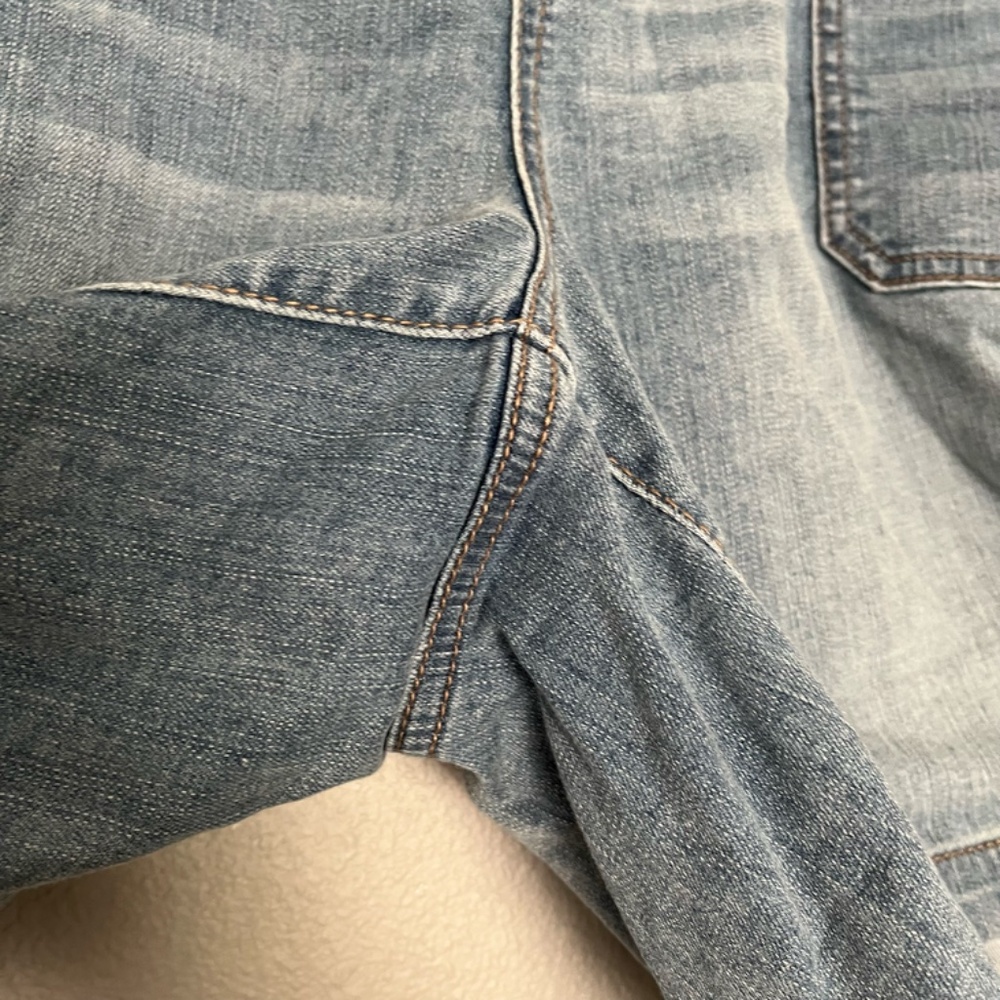 Torrid - 5 Inch Vintage Stretch Mid-Rise Blue Jean Short - Size 24 / 3x - Picture 9 of 9